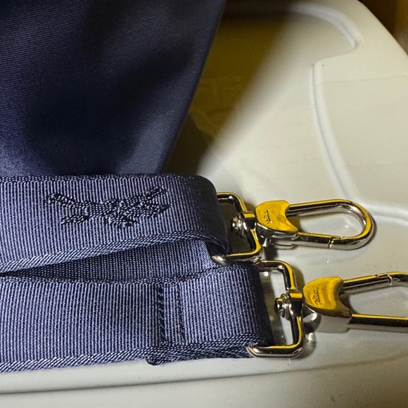 Elegant deep Blue Handbag - Picture 4 of 9